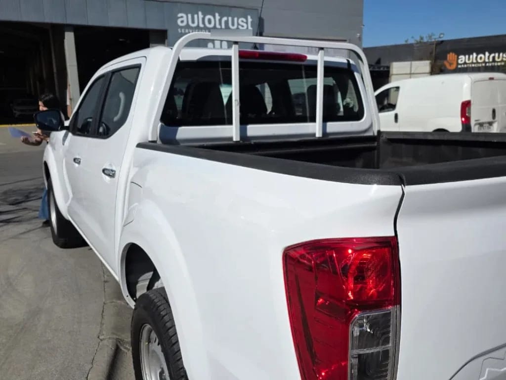 Nissan Navara Navara Dc 4x2 2.3tdi Se año 2023