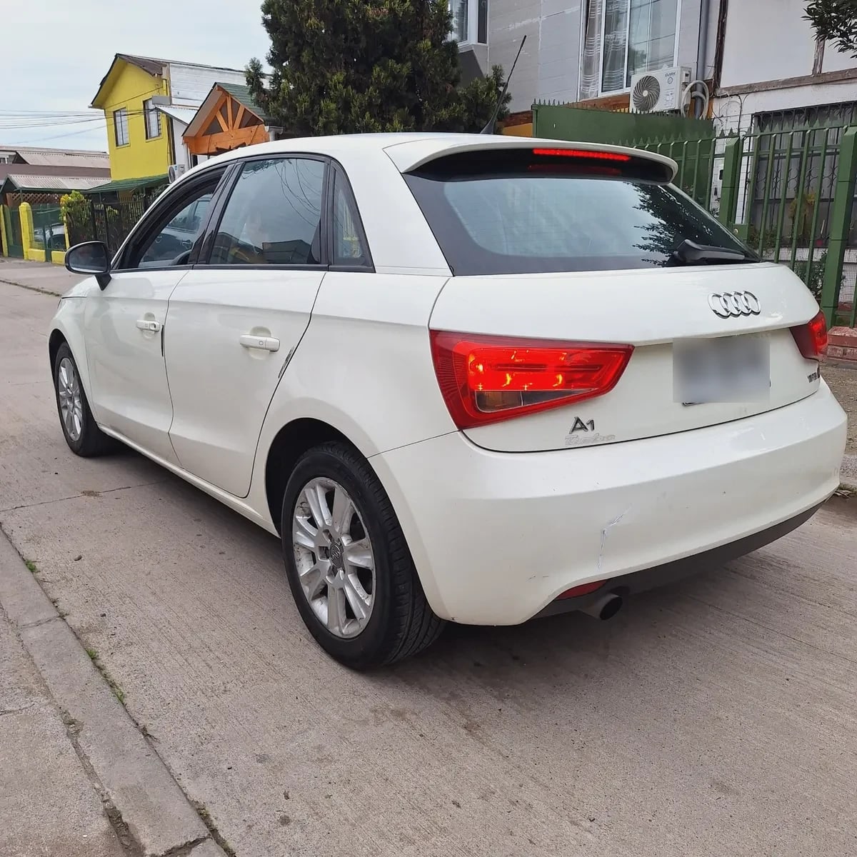 AUDI A1 1.2 Tfsi Sportback Multitronic 86hp Mt año 2012