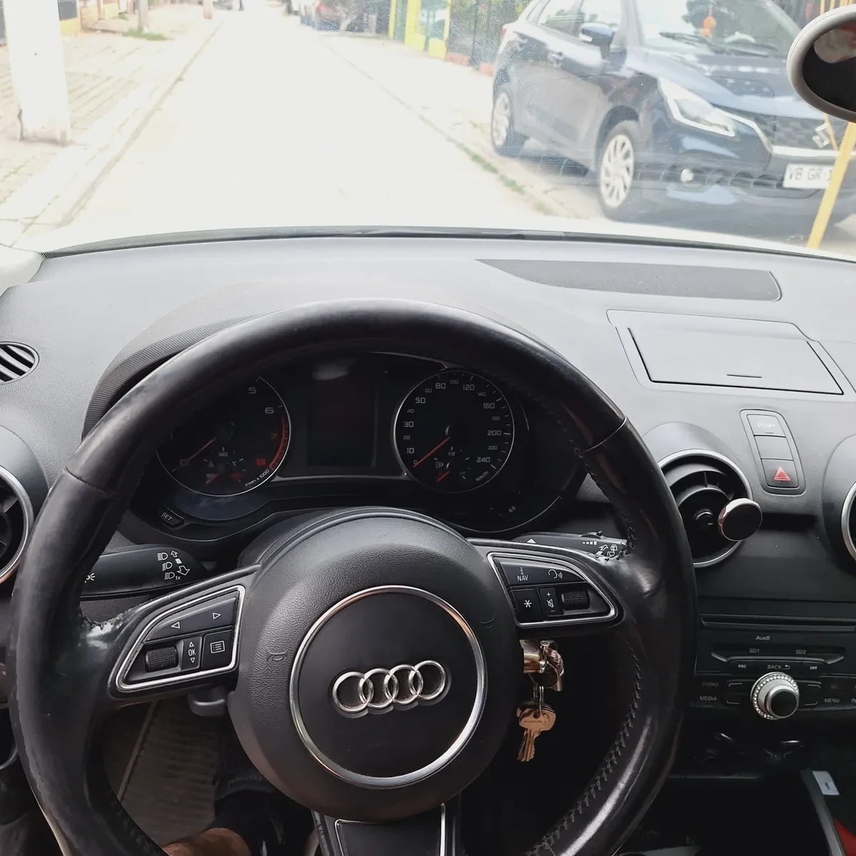 AUDI A1 1.2 Tfsi Sportback Multitronic 86hp Mt año 2012
