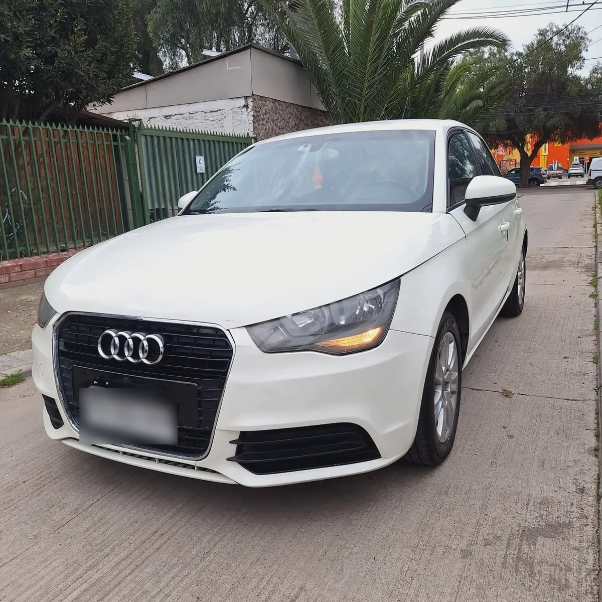 AUDI A1 1.2 Tfsi Sportback Multitronic 86hp Mt año 2012