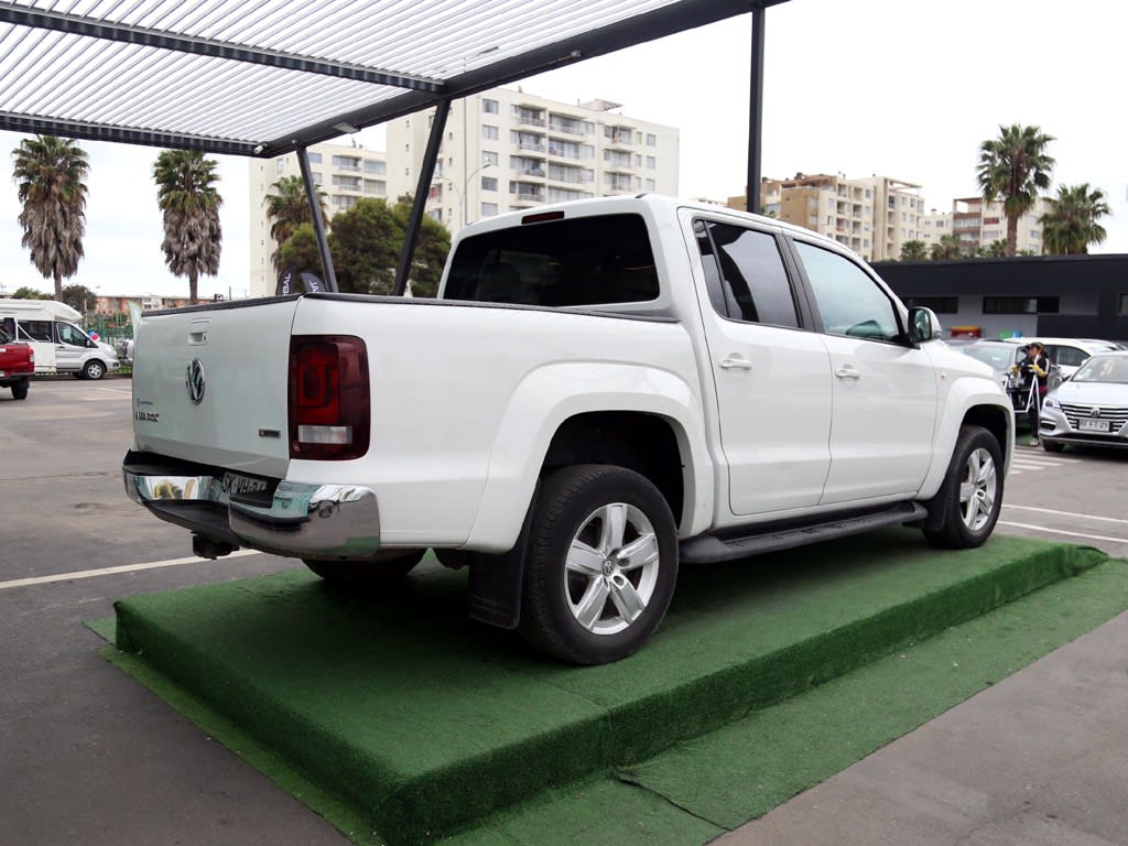 Volkswagen Amarok Highline 2.0 At 4x4 año 2023