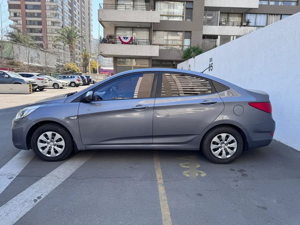 HYUNDAI ACCENT 1.4 Rb Sdn Gl Ac 2ab Mt año 2016