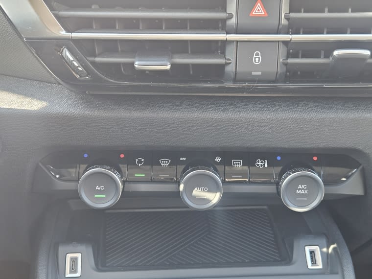 Citroen C-4 Puretech 130 Eat8 Feel Pack año 2023