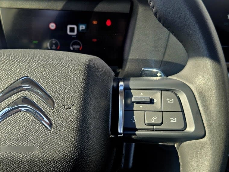 Citroen C-4 Puretech 130 Eat8 Feel Pack año 2023