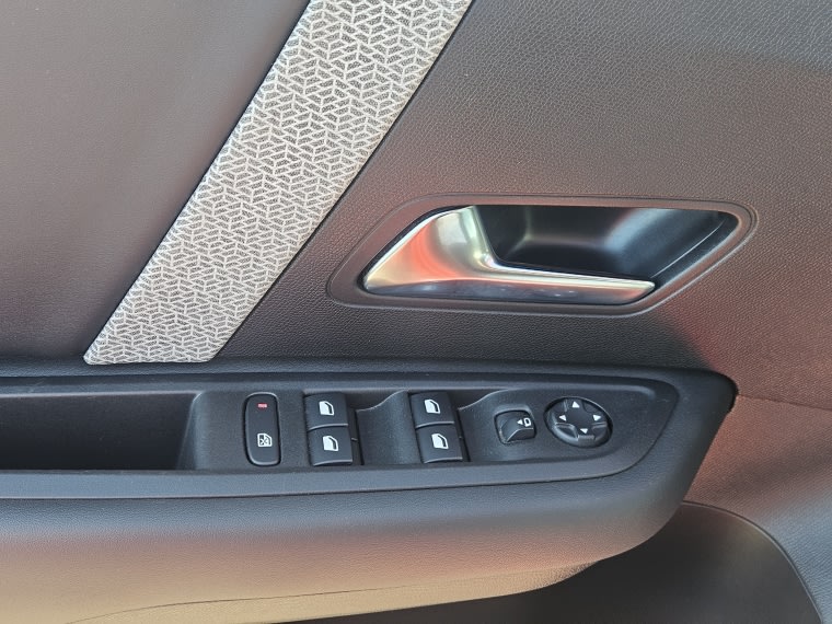 Citroen C-4 Puretech 130 Eat8 Feel Pack año 2023