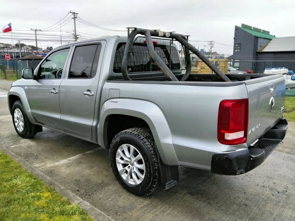 Volkswagen Amarok Trendline 2.0 4x4 año 2023