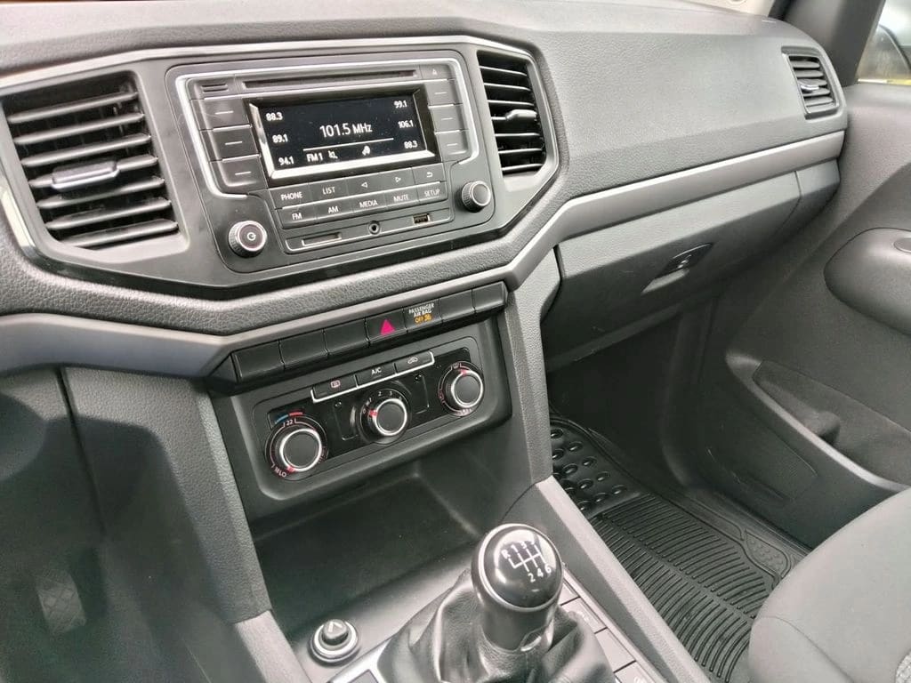 Volkswagen Amarok Trendline 2.0 4x4 año 2023