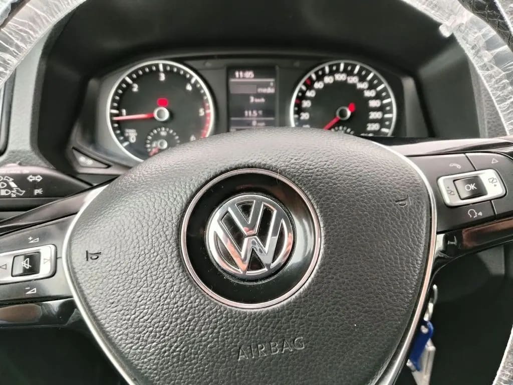Volkswagen Amarok Trendline 2.0 4x4 año 2023