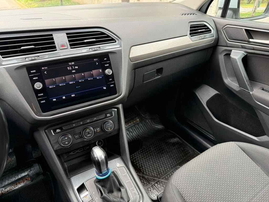 Volkswagen Tiguan 2.0 Tdi Comfortline Diesel 4motion 7a año 2019
