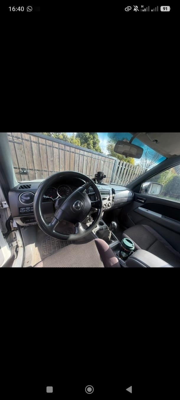Mazda BT-50 2.5 Dsl Mt Dc Sdx Hr Mt 4x2 año 2011