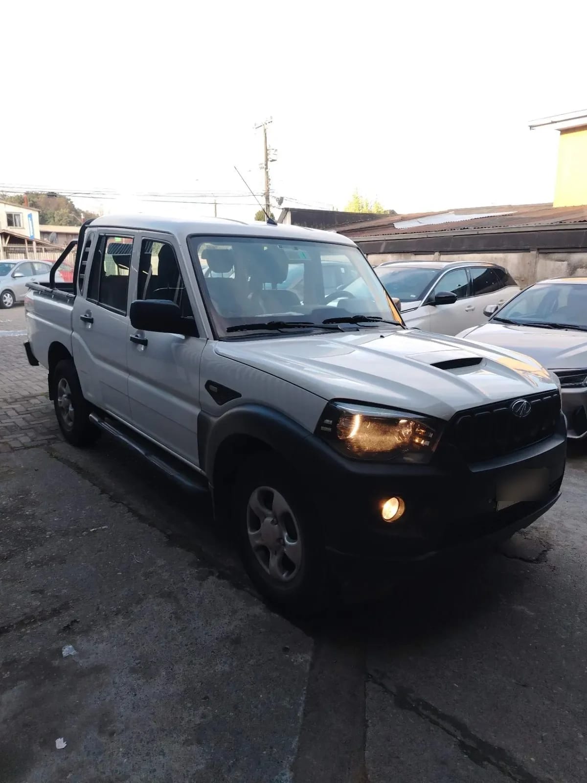 Mahindra Pick Up 2.2 Full 4x4 Diesel Refresh Dc Mt 4p año 2023