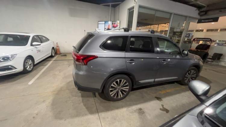 Mitsubishi Outlander 2.4 Glx 4x4 At 5p año 2020