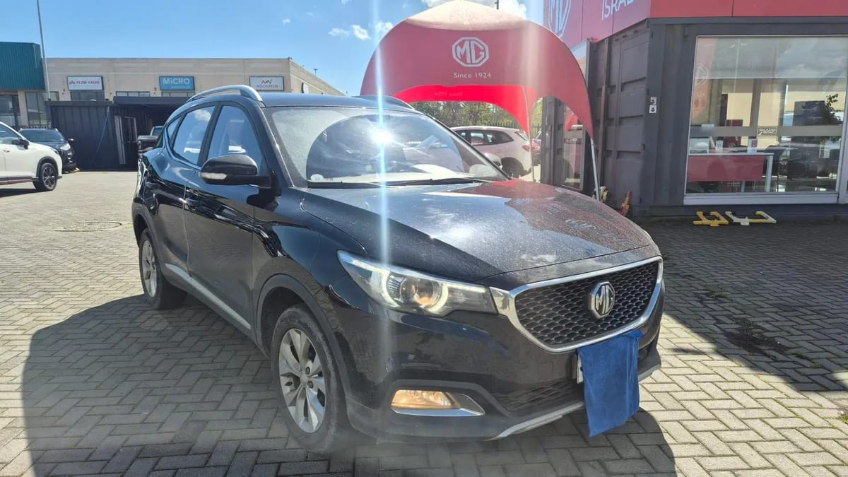 MG Mg Zs 1.5 Std 4x2 Mt 5p año 2023