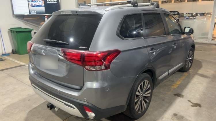 Mitsubishi Outlander 2.4 Glx 4x4 At 5p año 2020