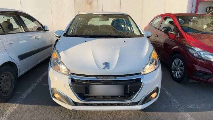 Peugeot 208 1.2 Active Pack Puretech 4x2 82hp Mt 5p año 2019