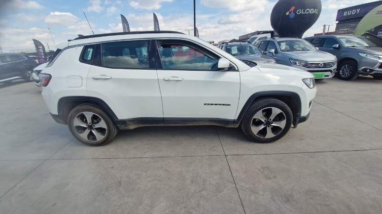 Jeep Compass 2.4 Longitude 4x2 Radio 8.4 9at 5p año 2019