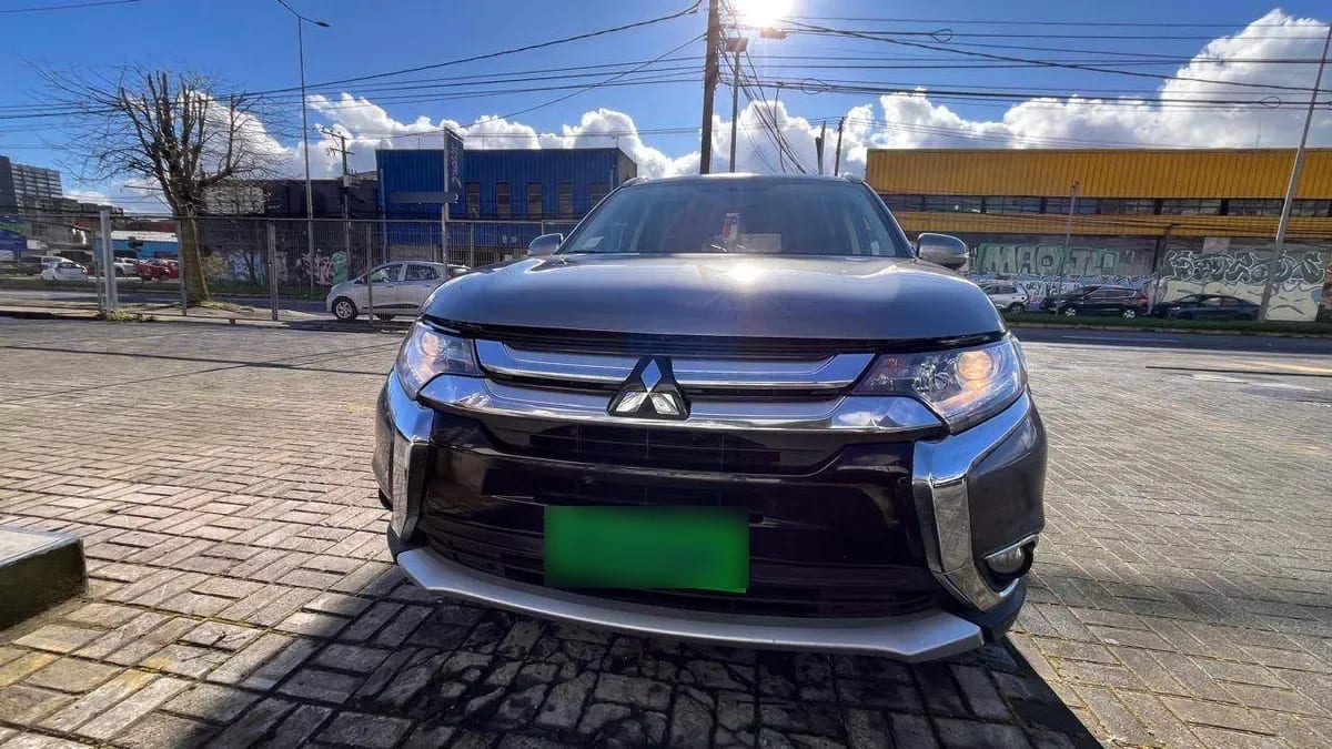 Mitsubishi Outlander 2.4 Glx 4x4 At 5p año 2018