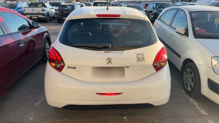 Peugeot 208 1.2 Active Pack Puretech 4x2 82hp Mt 5p año 2019
