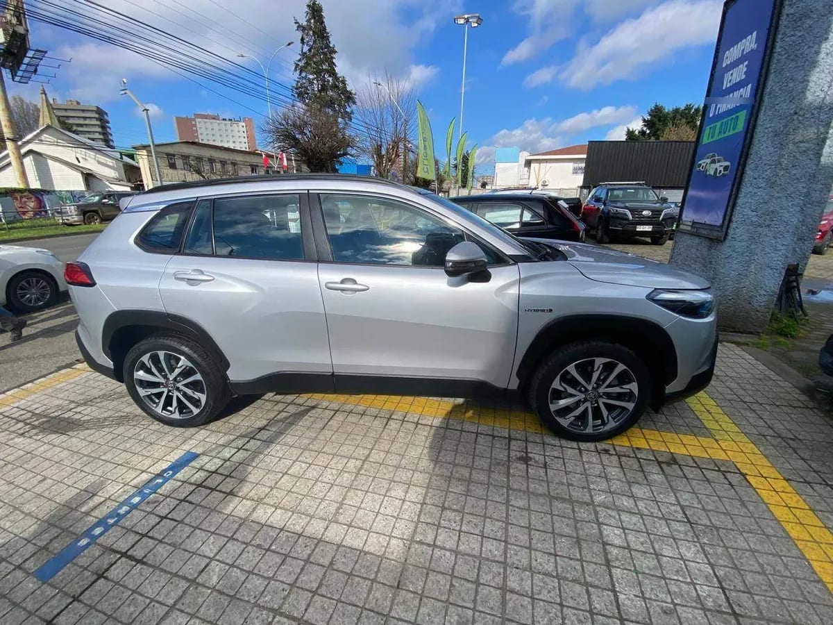 Toyota Corolla Cross 1.8 Seg Hybrid 4x2 Cvt At 5p año 2022
