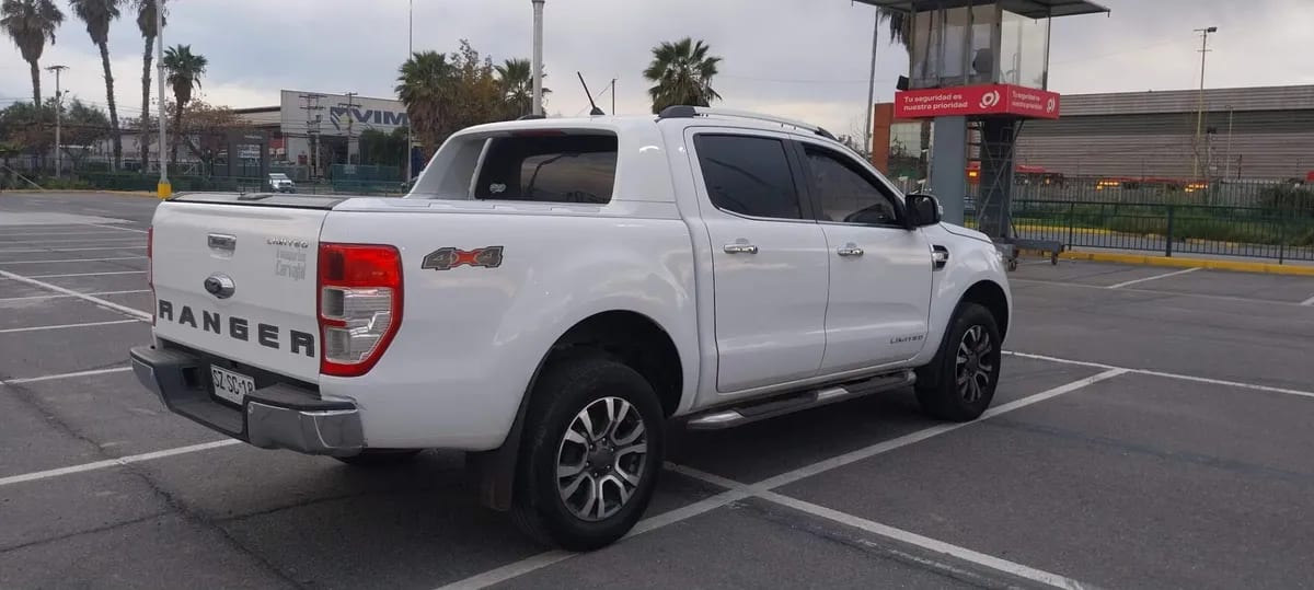 Ford Ranger 3.2 Ltd Euro 6 Diesel 4x4 Dob. Cab. At 4p año 2023
