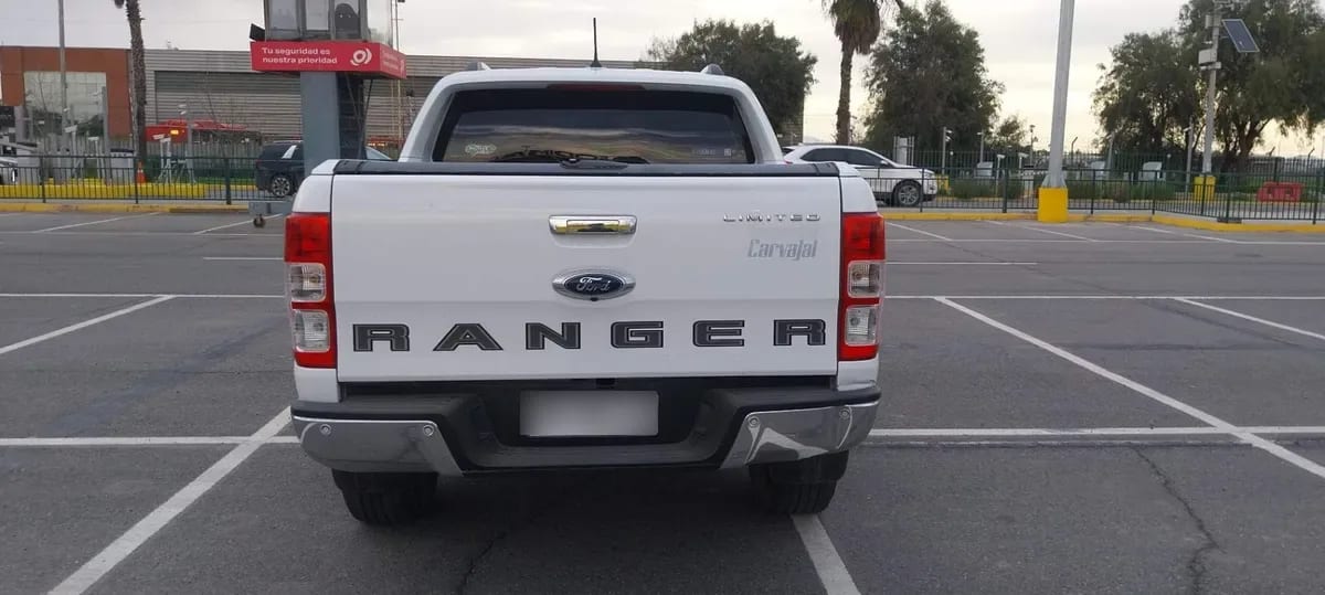 Ford Ranger 3.2 Ltd Euro 6 Diesel 4x4 Dob. Cab. At 4p año 2023