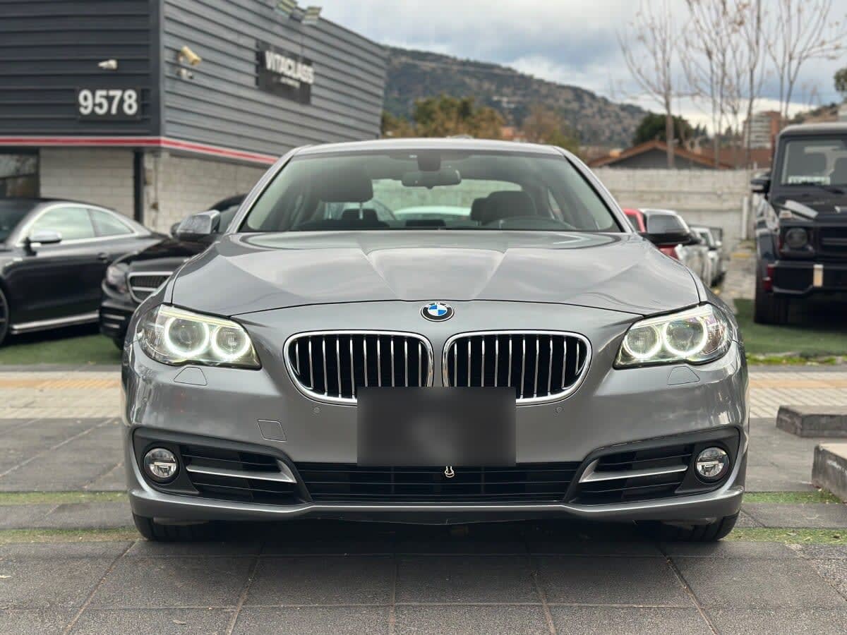 BMW 520i Executive año 2014