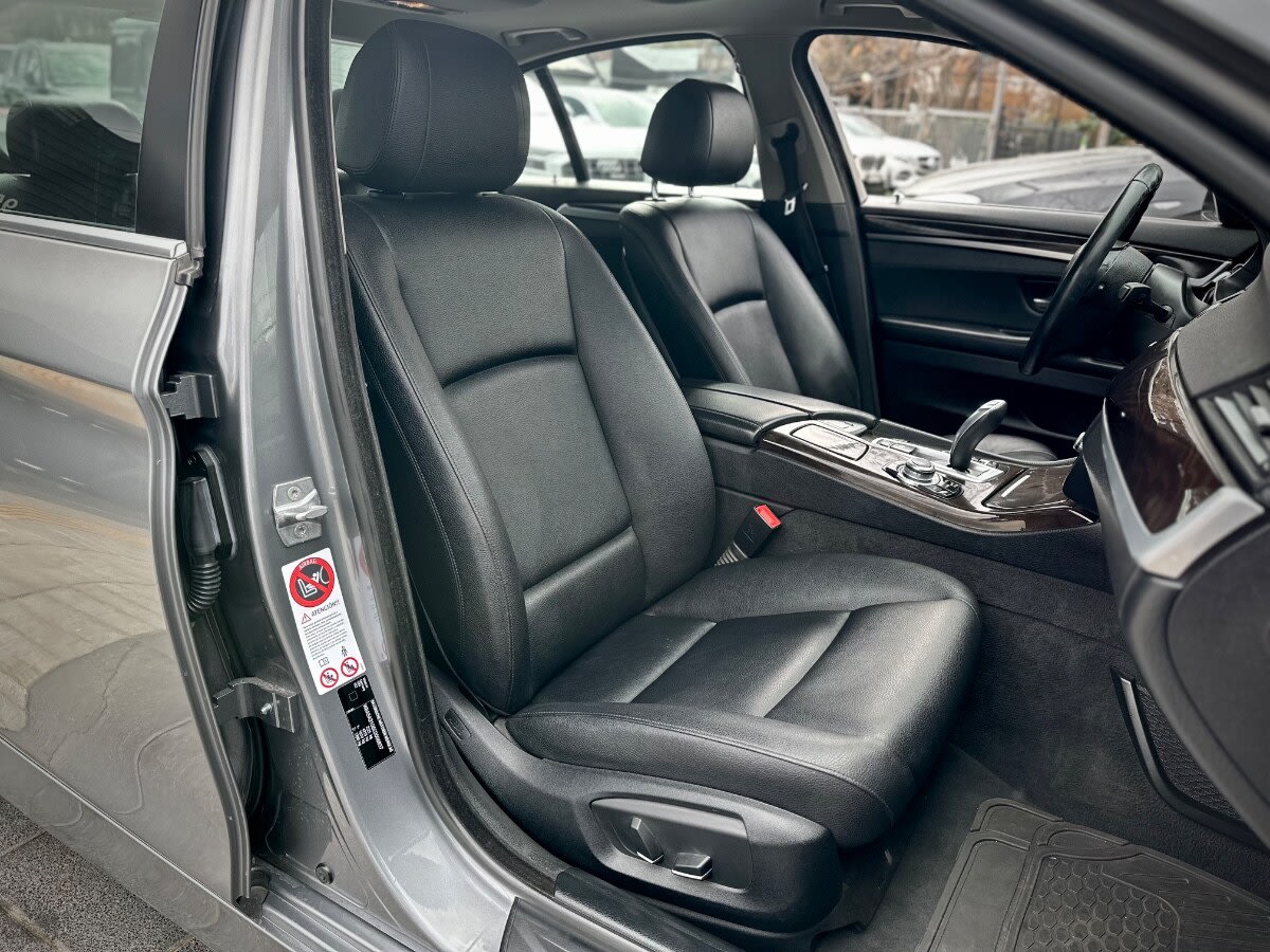 BMW 520i Executive año 2014