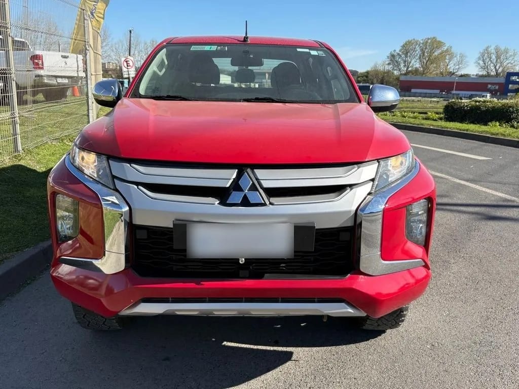 Mitsubishi L200 Katana Crt 4x4 año 2024
