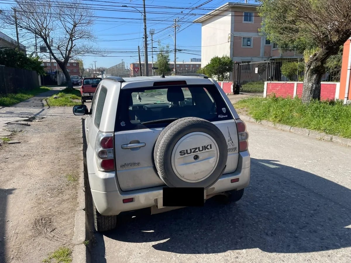 SUZUKI GRAND VITARA 1.6 Glx Mt año 2010