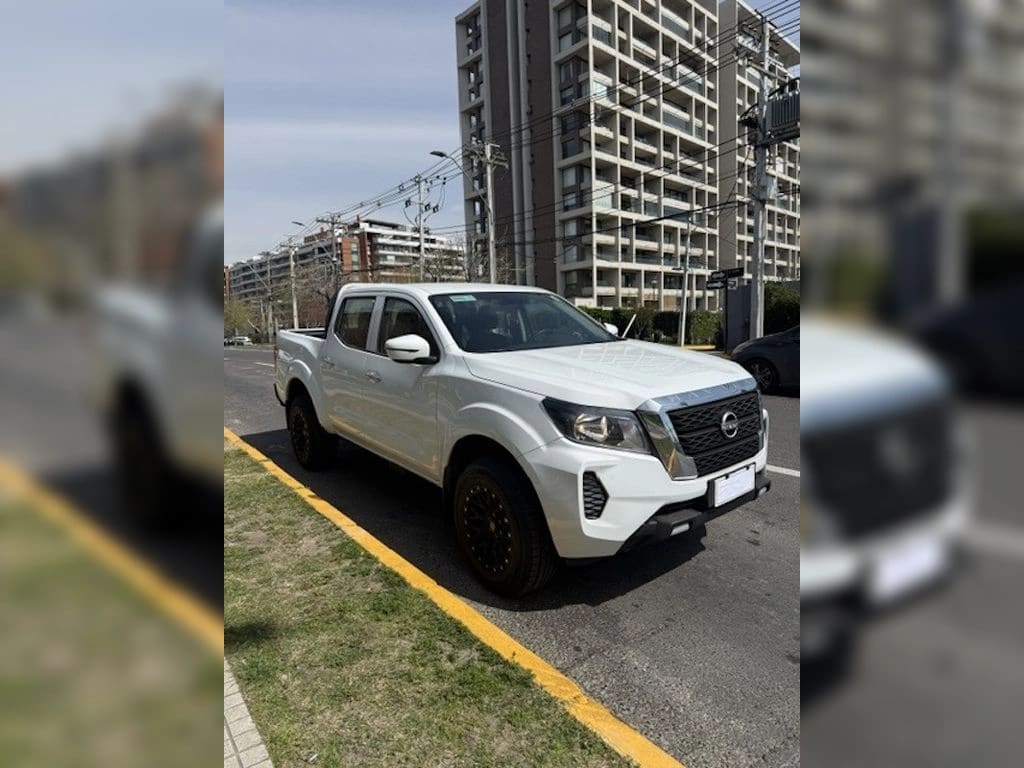 Nissan Navara D Cab 2.3 año 2023