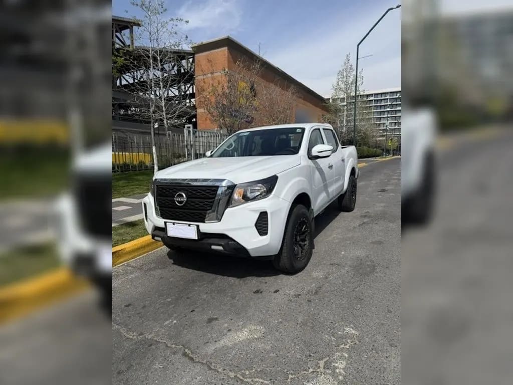 Nissan Navara D Cab 2.3 año 2023