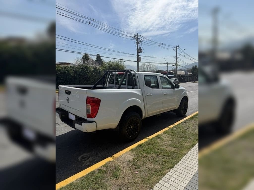 Nissan Navara D Cab 2.3 año 2023