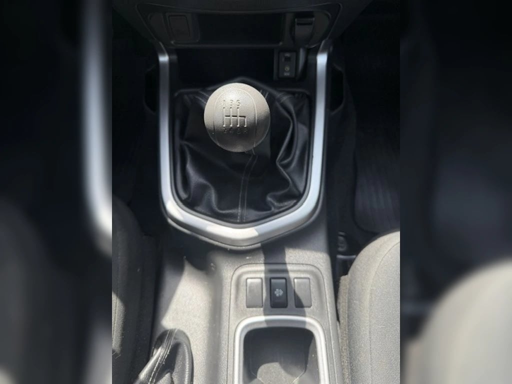 Nissan Navara D Cab 2.3 año 2023