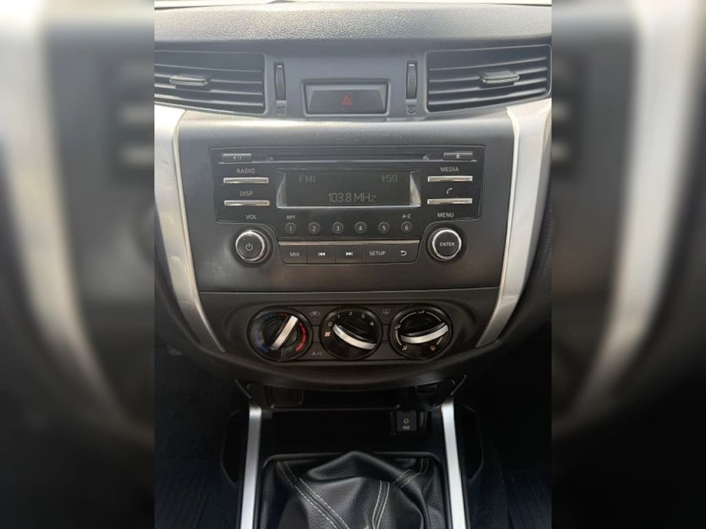 Nissan Navara D Cab 2.3 año 2023