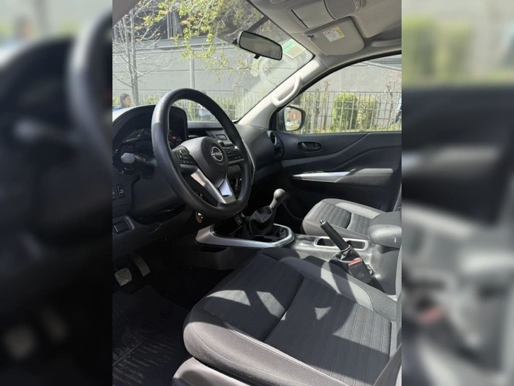 Nissan Navara D Cab 2.3 año 2023
