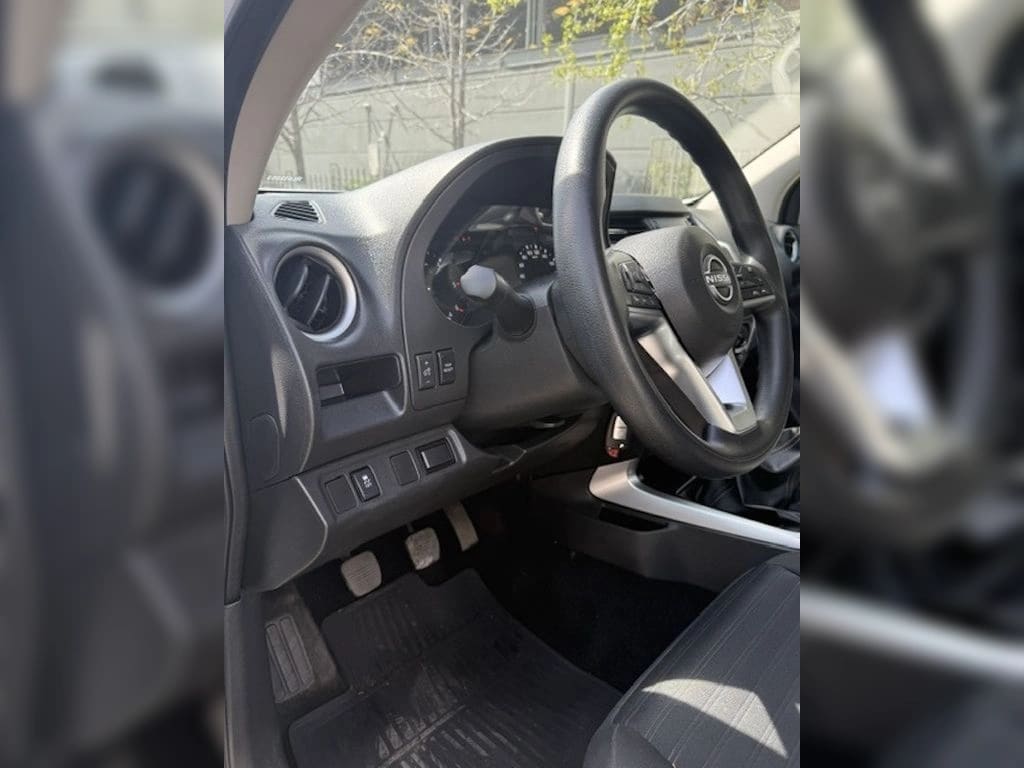 Nissan Navara D Cab 2.3 año 2023
