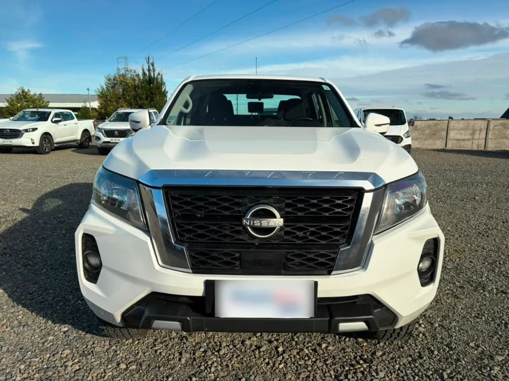Nissan Navara D Cab Mt 4x4 2.3 Xe año 2023