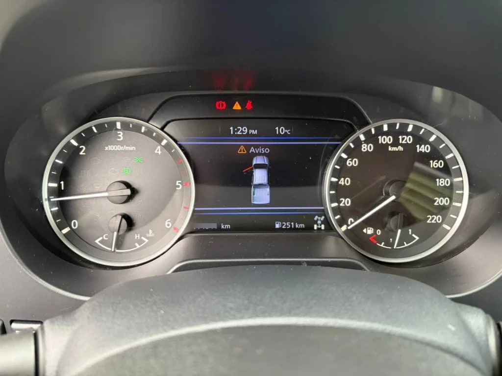 Nissan Navara D Cab Mt 4x4 2.3 año 2023