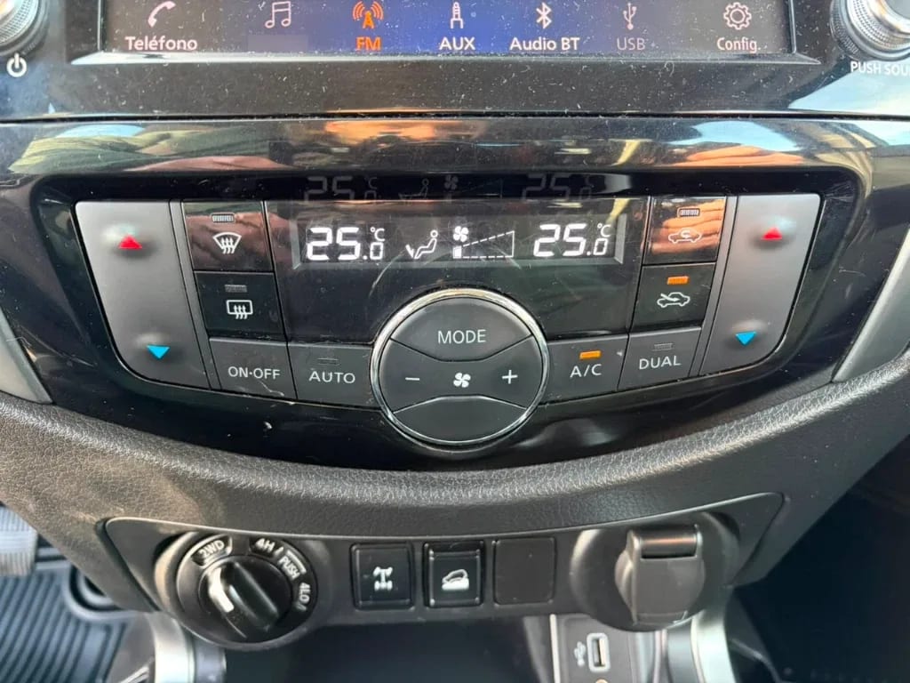 Nissan Navara D Cab Mt 4x4 2.3 Xe año 2023