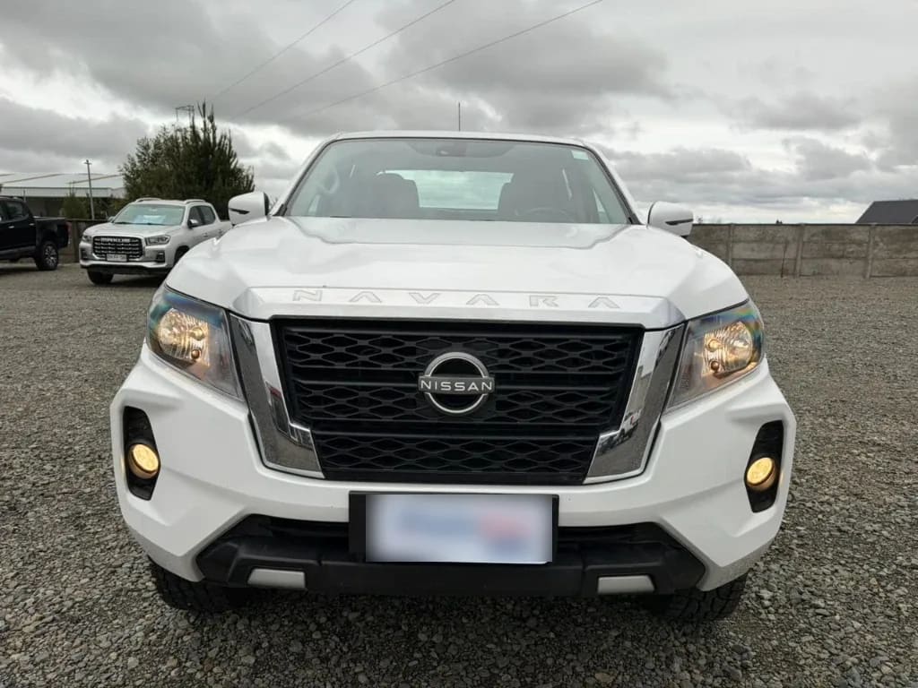 Nissan Navara D Cab Mt 4x4 2.3 año 2023