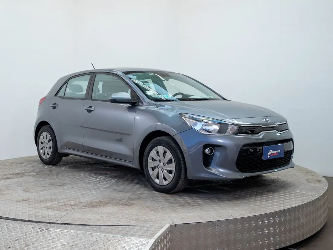 Kia Rio 5 1.4 Lx Ac Mt año 2021