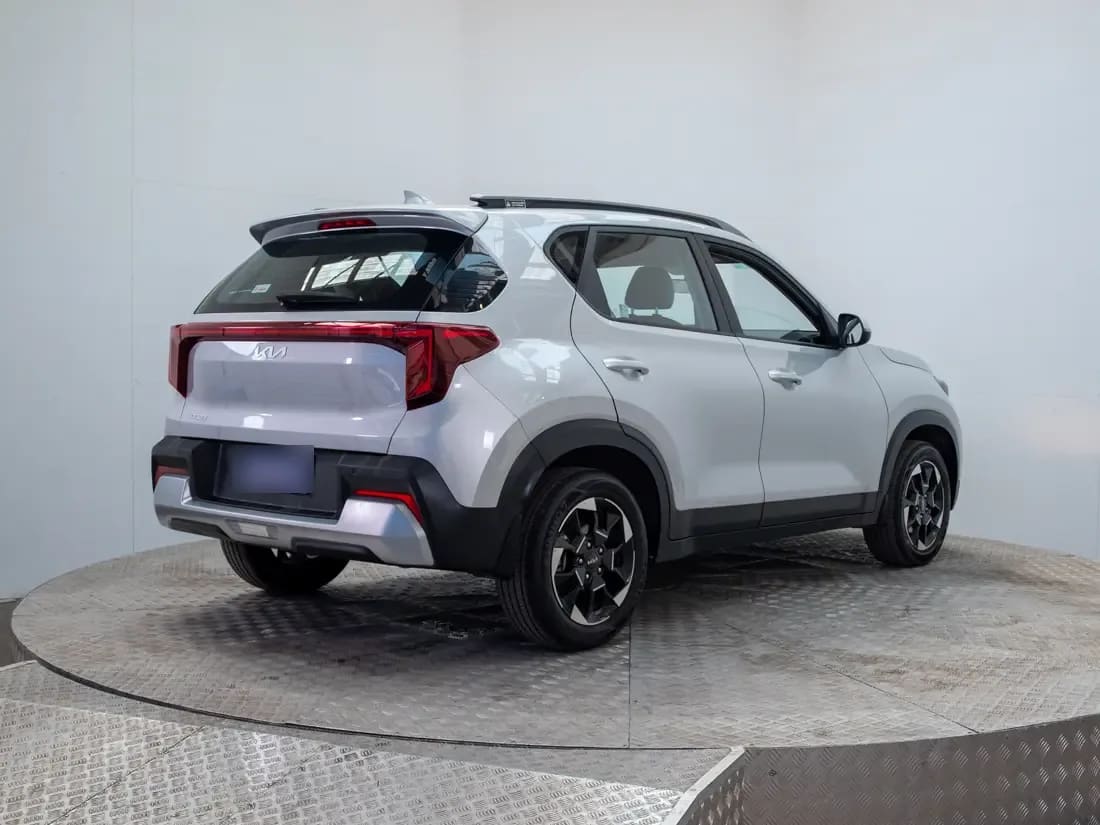 Kia Sonet 1.5 Ex At año 2025