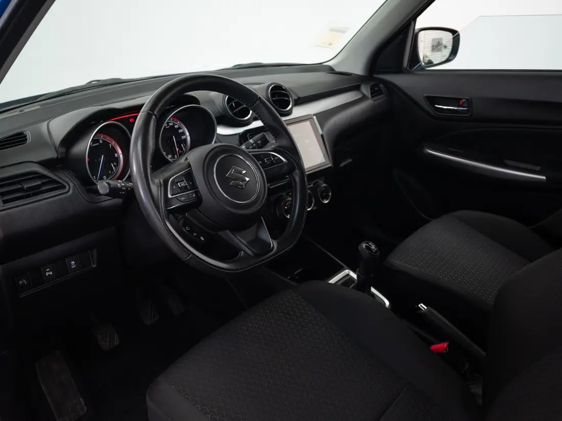 Suzuki Swift 1.2 Glx Plus Mt año 2024