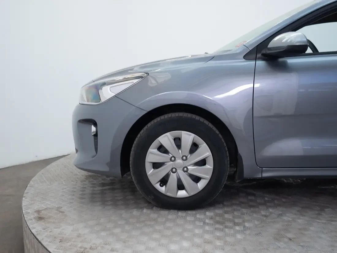 Kia Rio 5 1.4 Lx Ac Mt año 2021