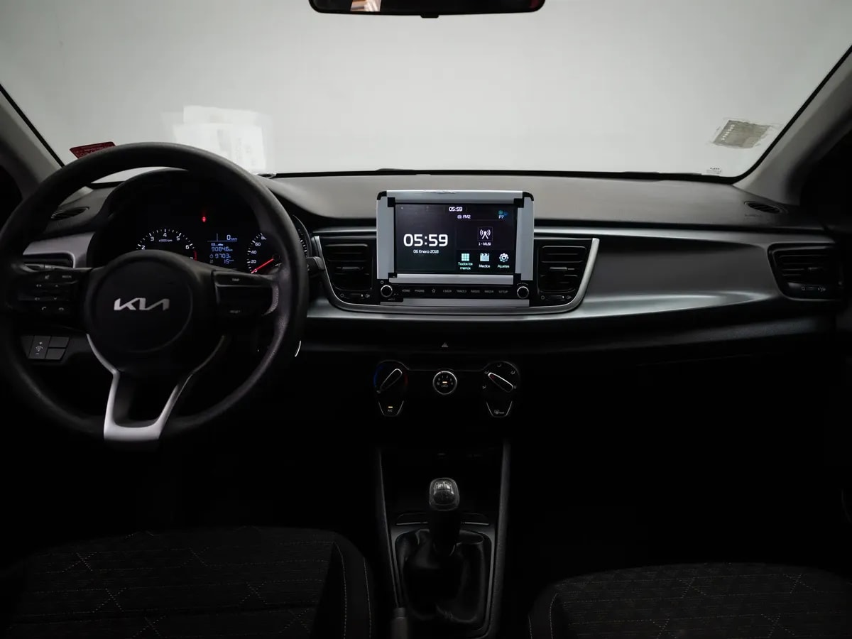 Kia Rio 4 Rio 4 1.4 Lx Ac Mt año 2022