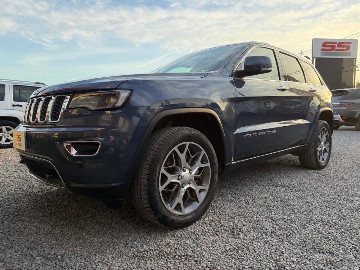 Jeep Grand Cherokee Limited 3.6 4x4 At8 año 2022