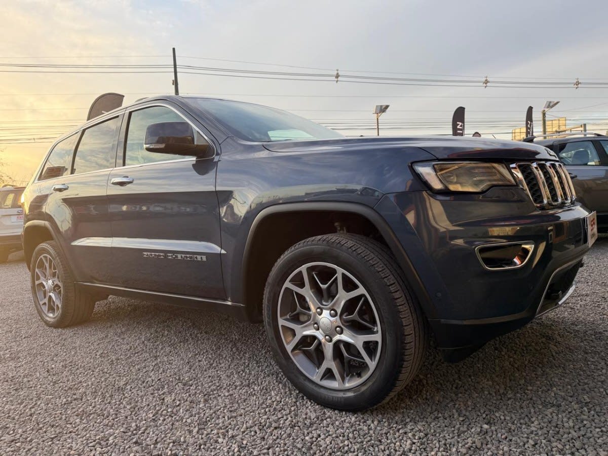 Jeep Grand Cherokee Limited 3.6 4x4 At8 año 2022