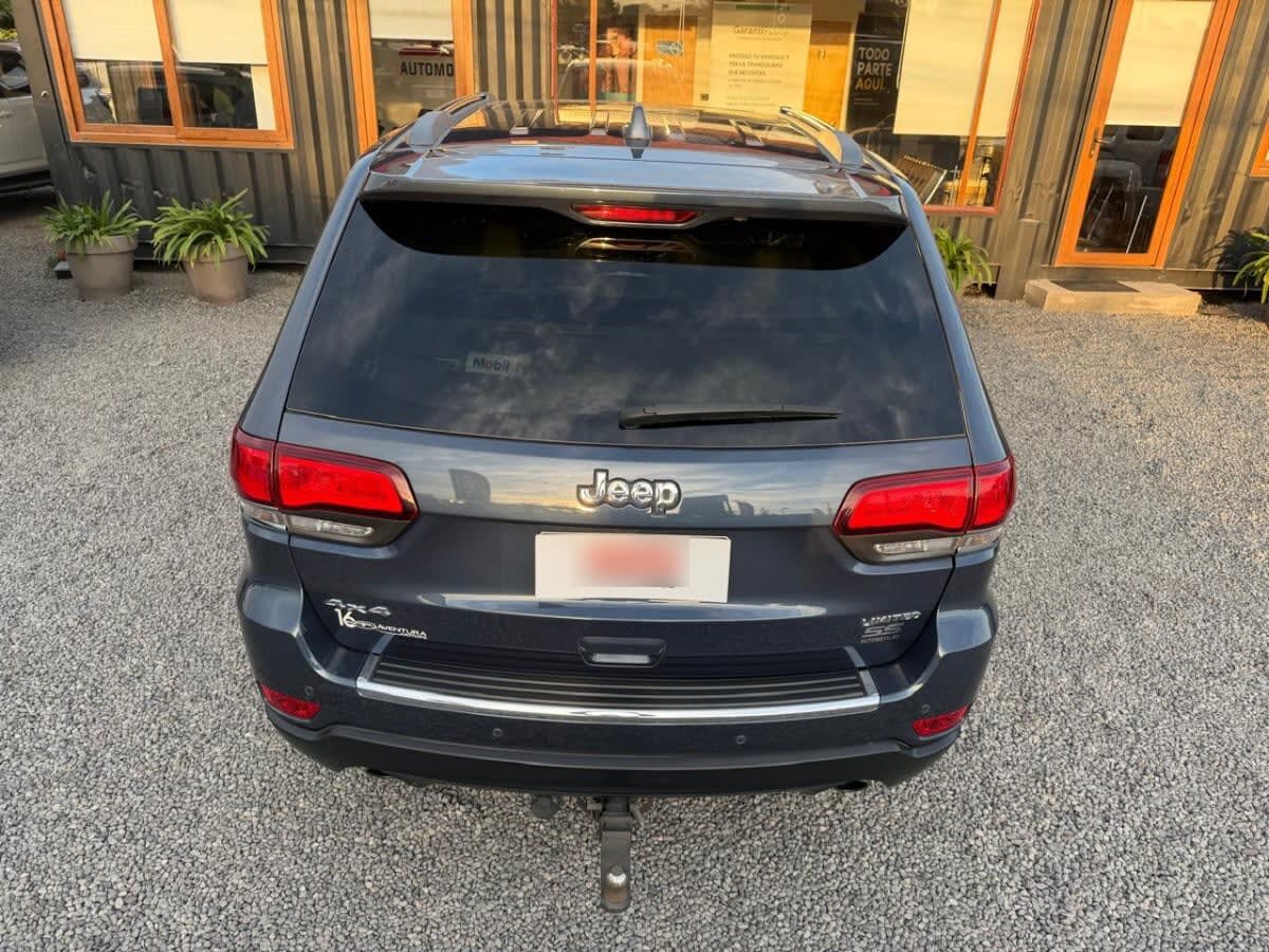 Jeep Grand Cherokee Limited 3.6 4x4 At8 año 2022
