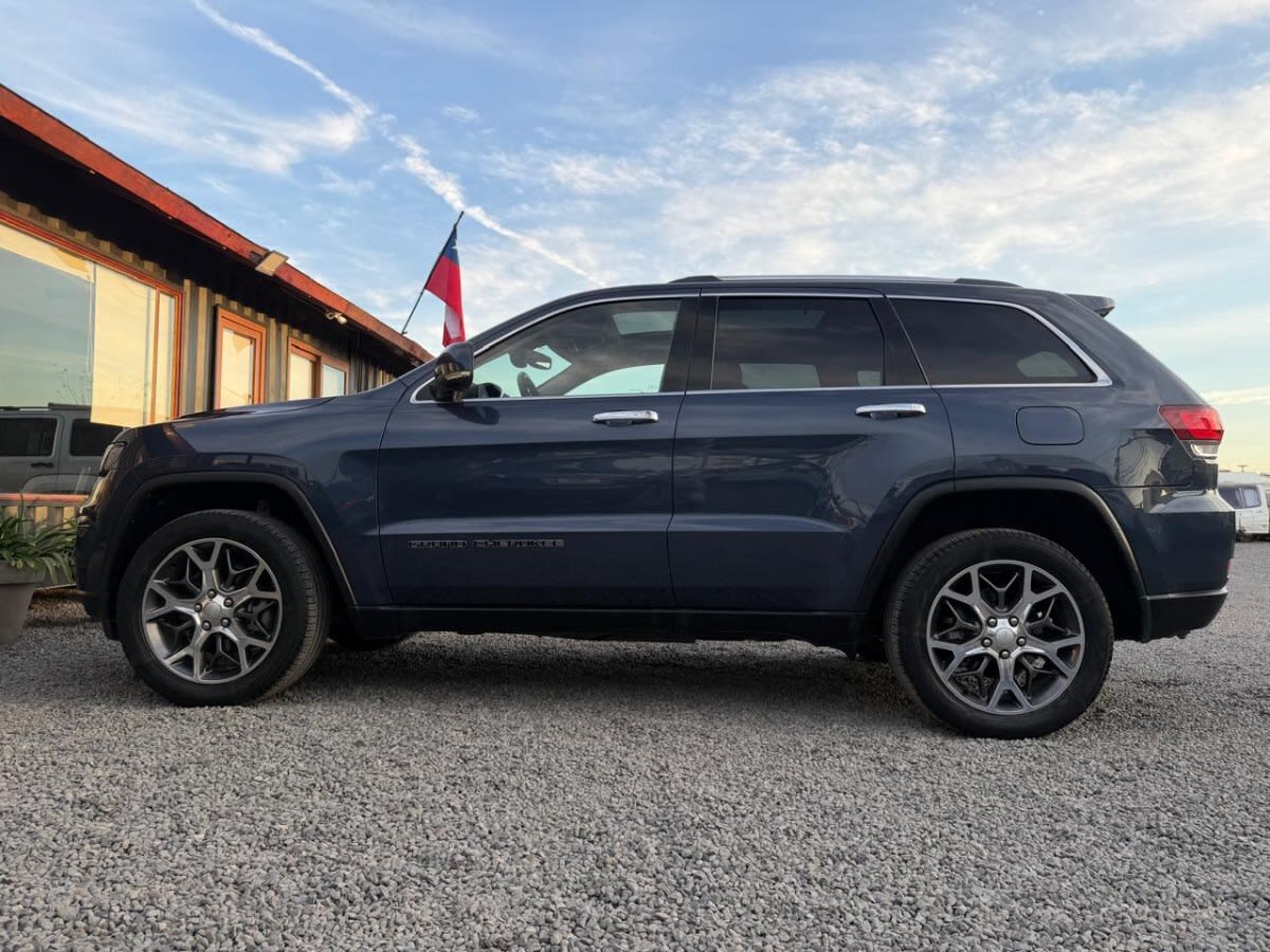 Jeep Grand Cherokee Limited 3.6 4x4 At8 año 2022