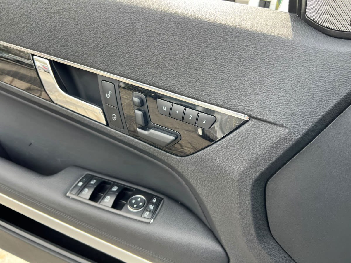 Mercedes-Benz E500 Coupe año 2011